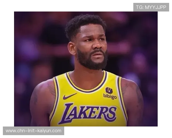 湖人篮板保护联盟中游,艾顿加盟提升内线硬度