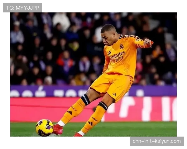 姆巴佩因轻伤缺席合练,出战周末联赛成疑 姆巴佩因轻伤缺席合练,出战周末联赛成疑