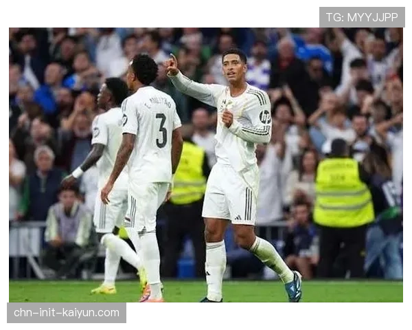 皇家马德里2-0曼联，贝林厄姆一传一射，全队跑动数据优于对手